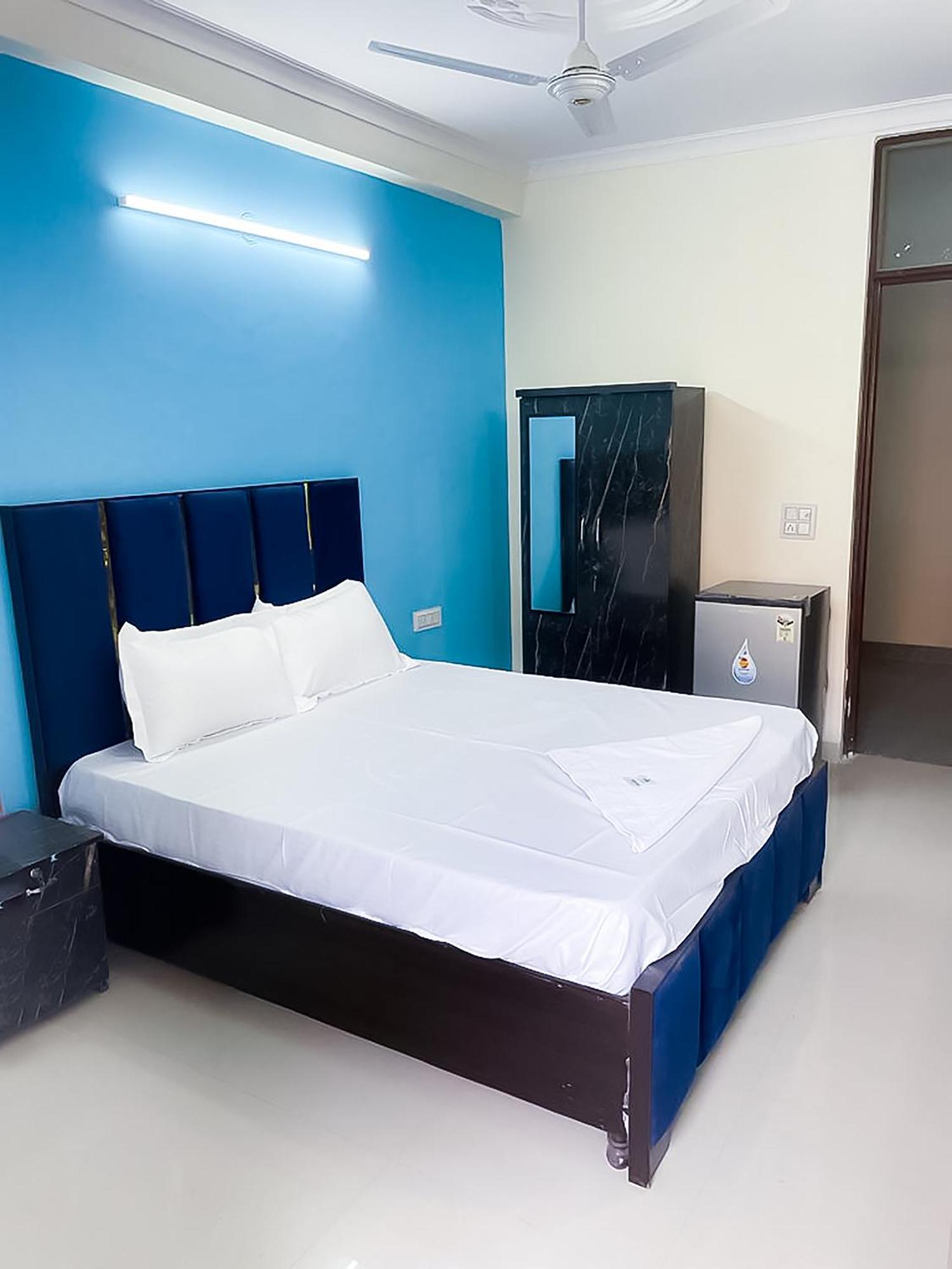 Roomshala 123 Happy Homes- Near Saket Metro Yeni Delhi Dış mekan fotoğraf