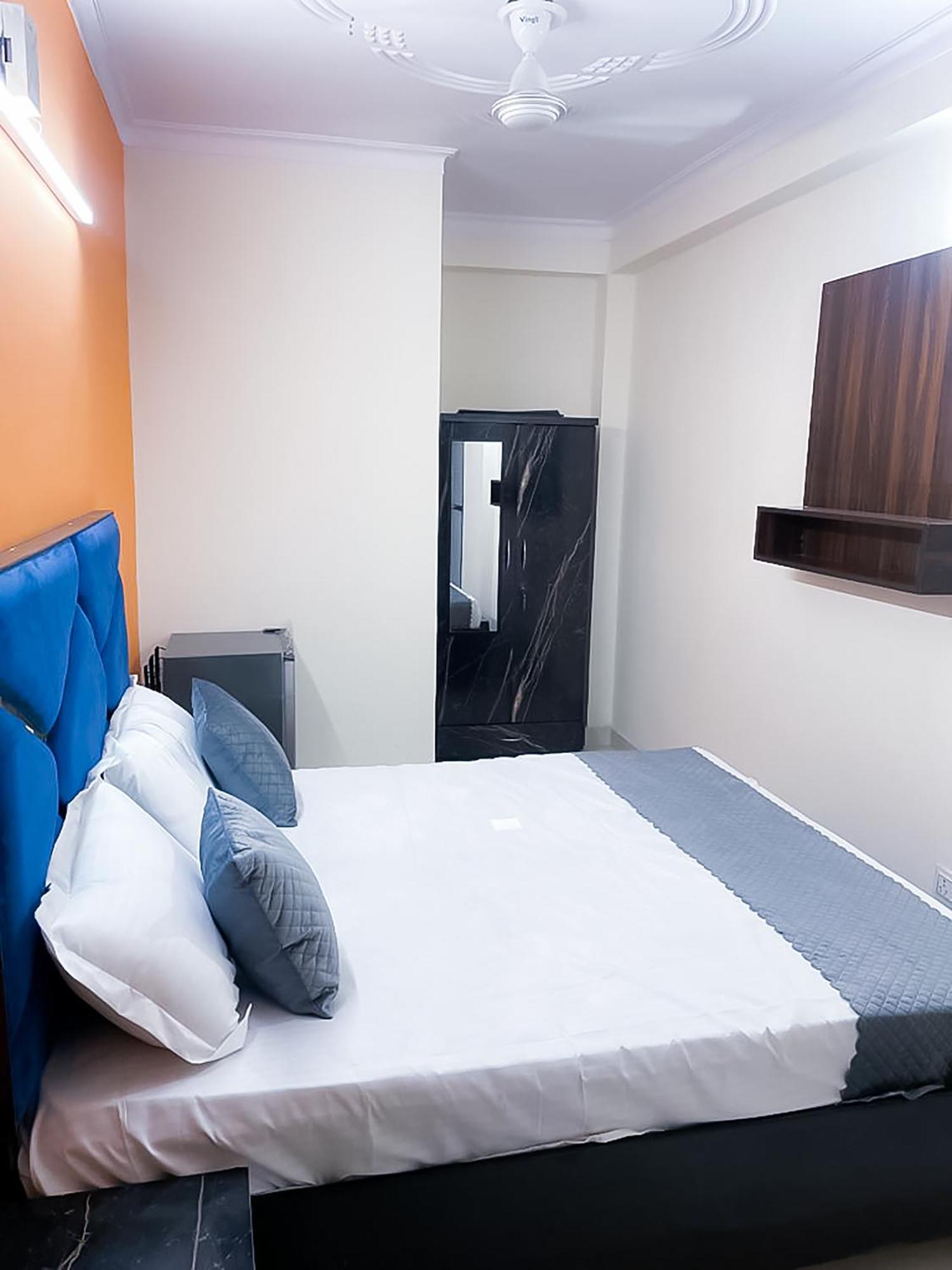Roomshala 123 Happy Homes- Near Saket Metro Yeni Delhi Dış mekan fotoğraf
